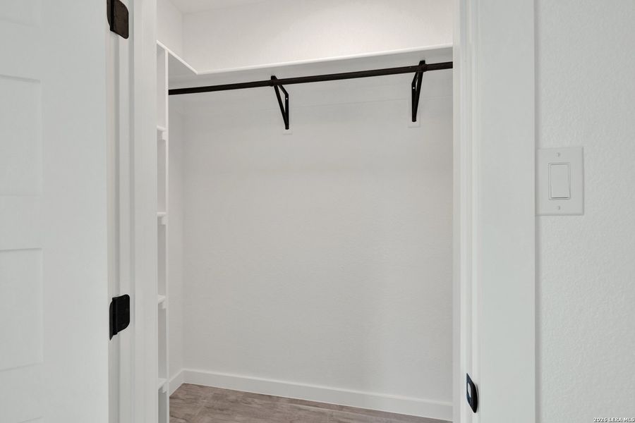 Spacious, unfurnished interior of a new home in , Seguin (Image 24).
