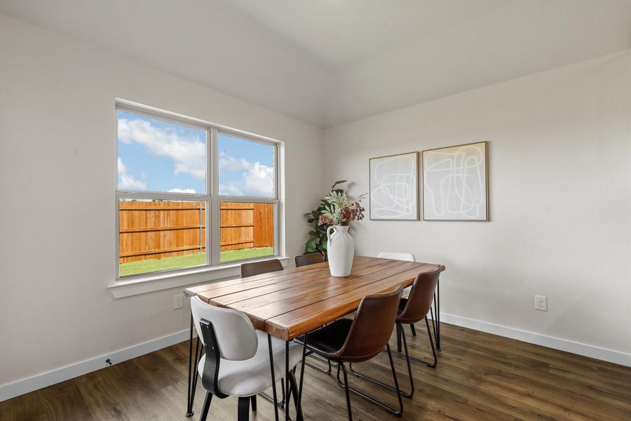 Representative furnished interior of a home built from the Essex by Cheldan Homes in Stoneview, Glen Rose (Image 39).