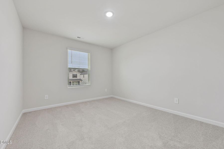 27-web-or-mls-Raleigh - Oak Manor - 500