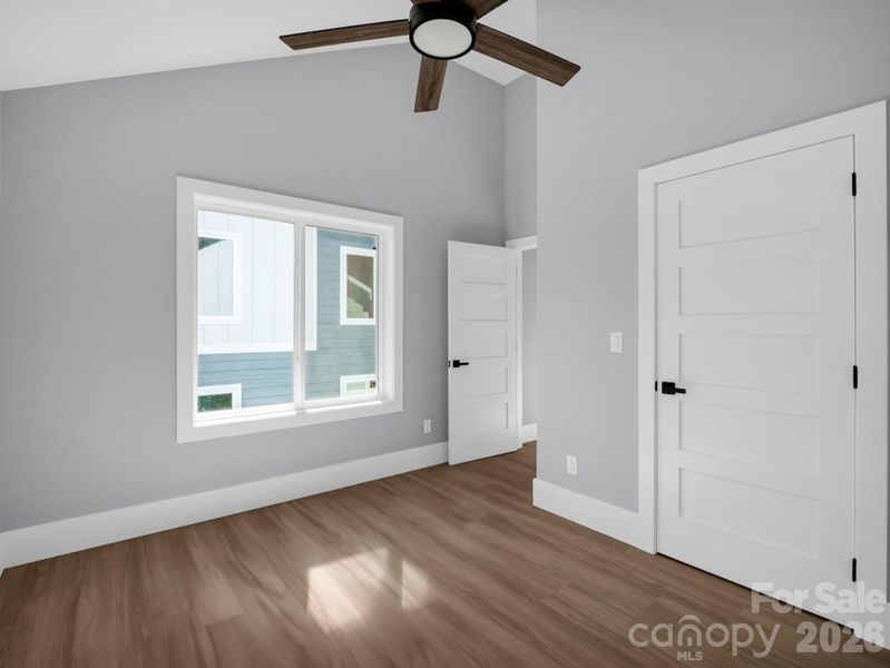 Spacious, unfurnished interior of a new home in , Asheville (Image 15).