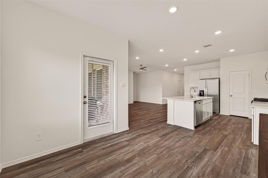 Spacious, unfurnished interior of a new home in , Katy (Image 23).