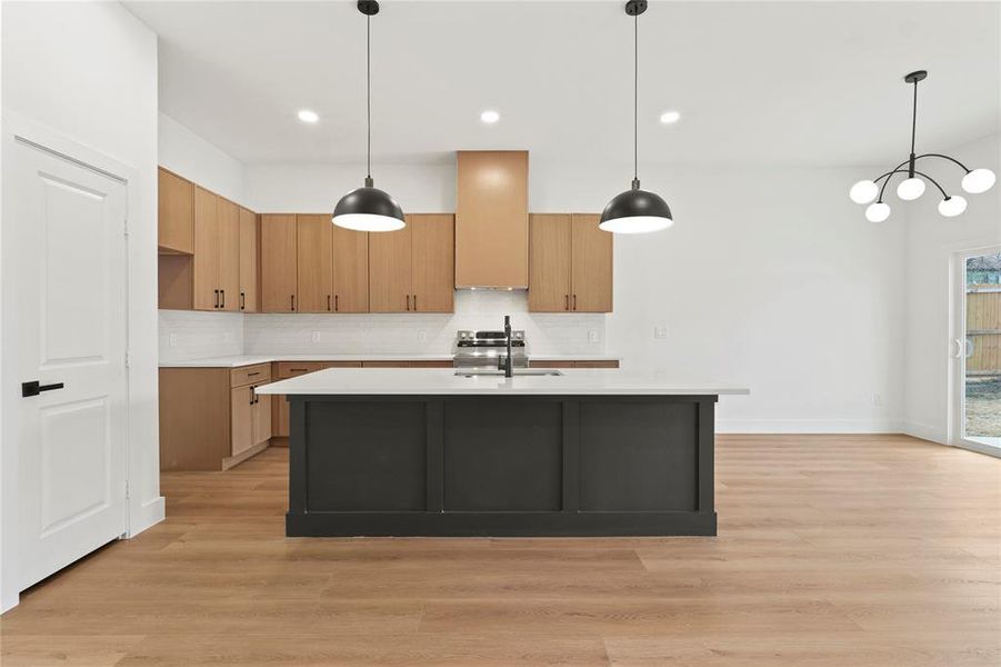 Furnished interior view inside a new home in , Dallas (Image 8).