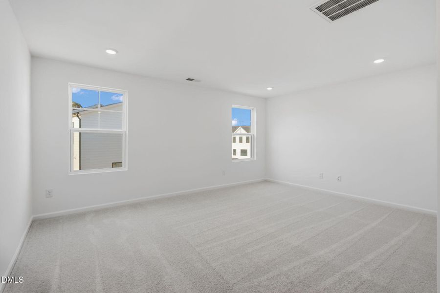 SUN_ElmGrove_Pic_Jackson_QMI_23_Loft_2of SUN_ElmGrove_Pic_Jackson_QMI_23_Loft_2of