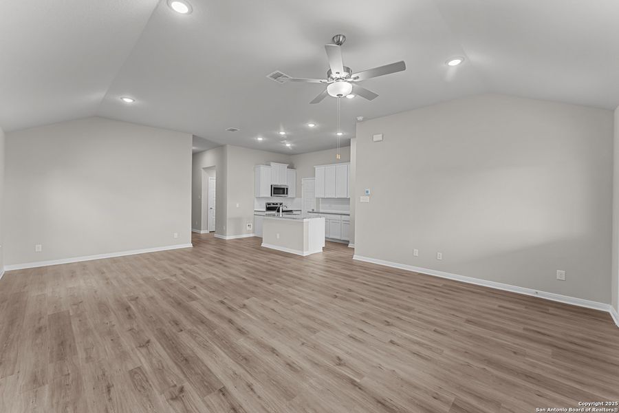 Spacious, unfurnished interior of a new home in Meadows at Clear Springs, New Braunfels (Image 23). Spacious, unfurnished interior of a new home in Meadows at Clear Springs, New Braunfels (Image 23).