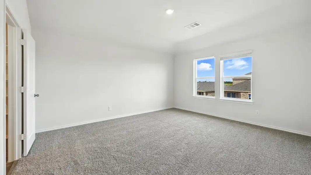 Representative unfurnished interior of a home built from the Grace by D.R. Horton in Crossmill, Princeton (Image 9).