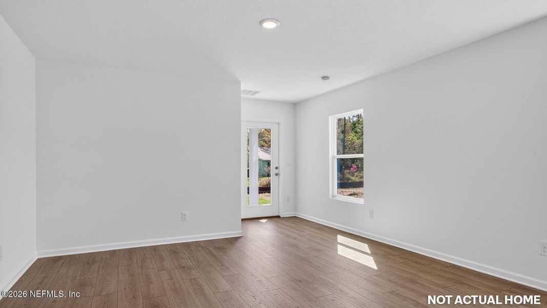 Spacious, unfurnished interior of a new home in Copes Landing, Jacksonville (Image 16).