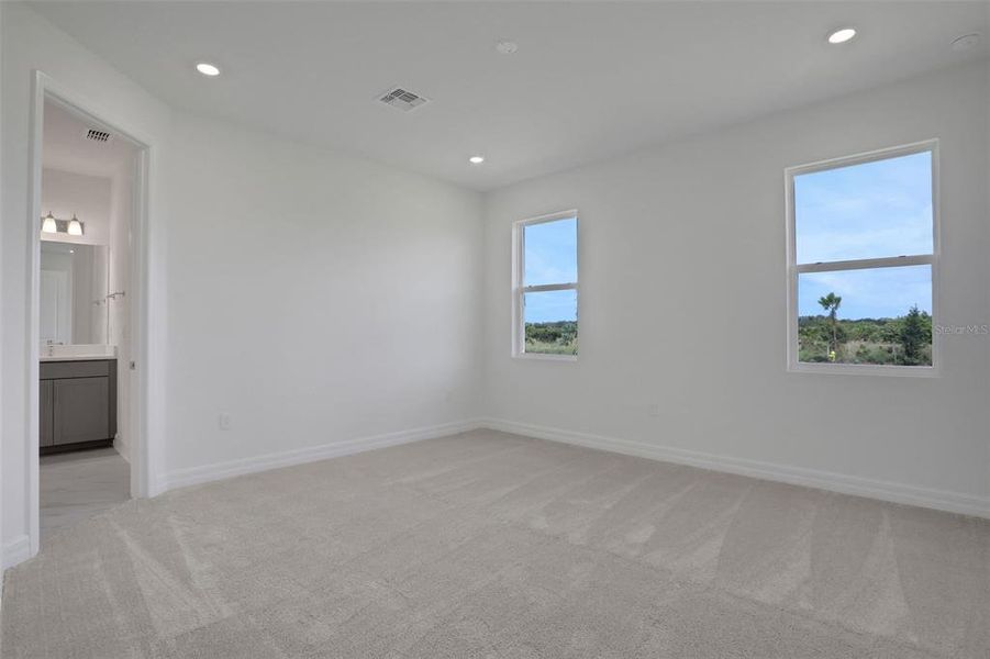 Spacious, unfurnished interior of a new home in Turnleaf, Punta Gorda (Image 23).