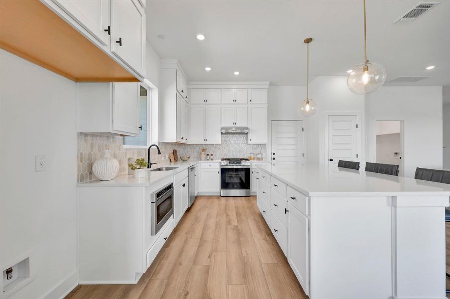 Kitchen (Staged)