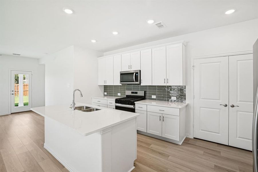 Photo is not of the actual home, but is an inspirational photo of builder’s model home and may depict options, furnishings, and/or decorator features that are not included. Photo is not of the actual home, but is an inspirational photo of builder’s model home and may depict options, furnishings, and/or decorator features that are not included.