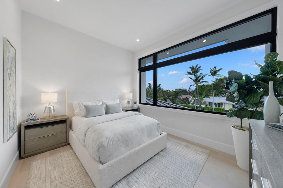 Furnished interior view inside a new home in , Fort Lauderdale (Image 10).