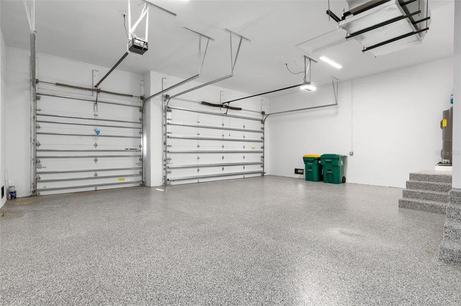 Spacious, unfurnished interior of a new home in , Port Charlotte (Image 39).