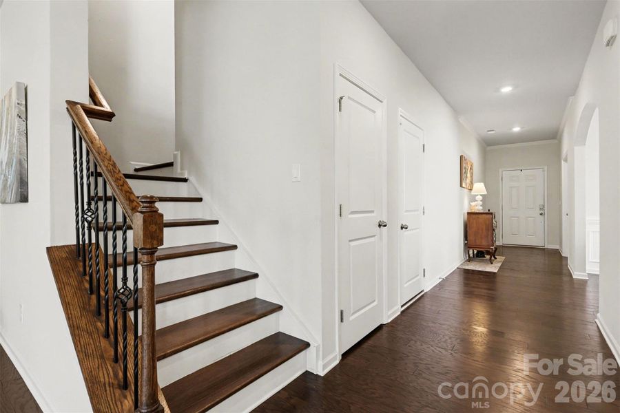 Spacious, unfurnished interior of a new home in Walnut Creek, Lancaster (Image 23).