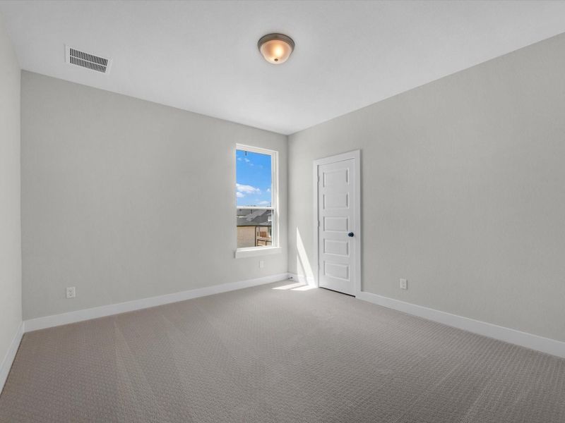 Spacious, unfurnished interior of a new home in Pecan Ridge, Fulshear (Image 16). Spacious, unfurnished interior of a new home in Pecan Ridge, Fulshear (Image 16).