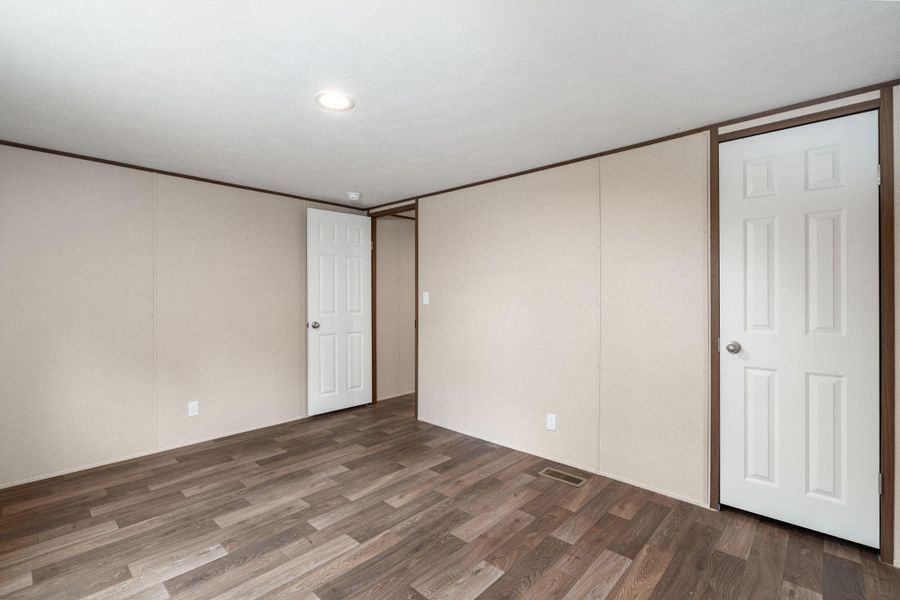 Spacious, unfurnished interior of a new home in , Dorchester (Image 10).