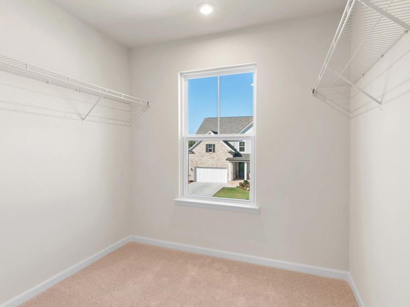 Representative unfurnished interior of a home built from the The Willow B at Wehunt Meadows by Davidson Homes LLC in Wehunt Meadows, Hoschton (Image 26).