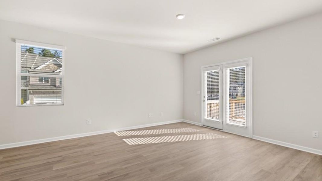 Spacious, unfurnished interior of a new home in Pointe Park, Union City (Image 8).
