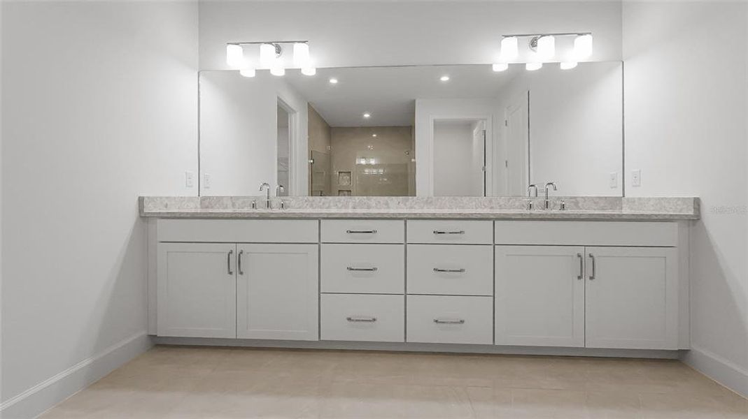 Furnished interior view inside a new home in Cresswind at Lake Harris, Tavares (Image 5). Furnished interior view inside a new home in Cresswind at Lake Harris, Tavares (Image 5).