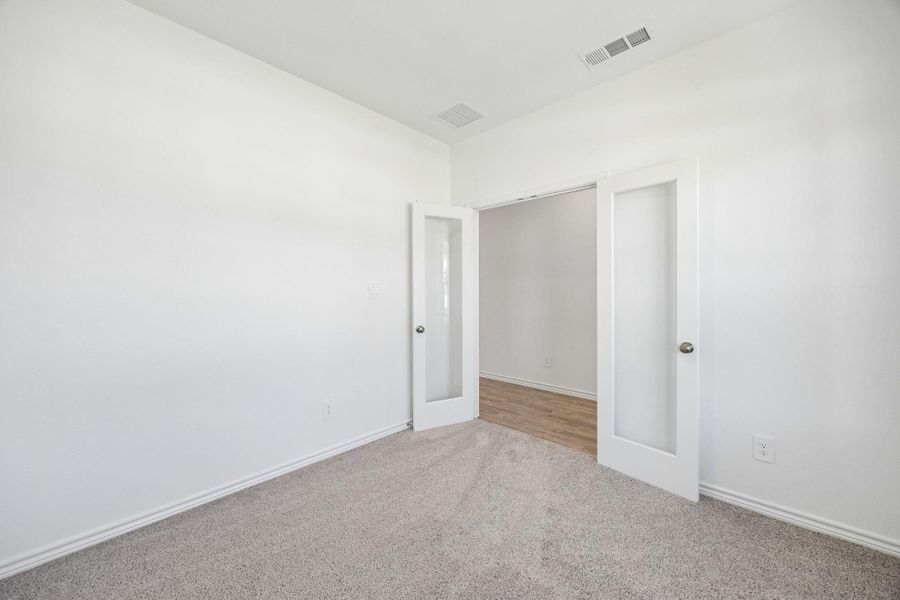 Spacious, unfurnished interior of a new home in Montgomery Bend, Montgomery (Image 20).