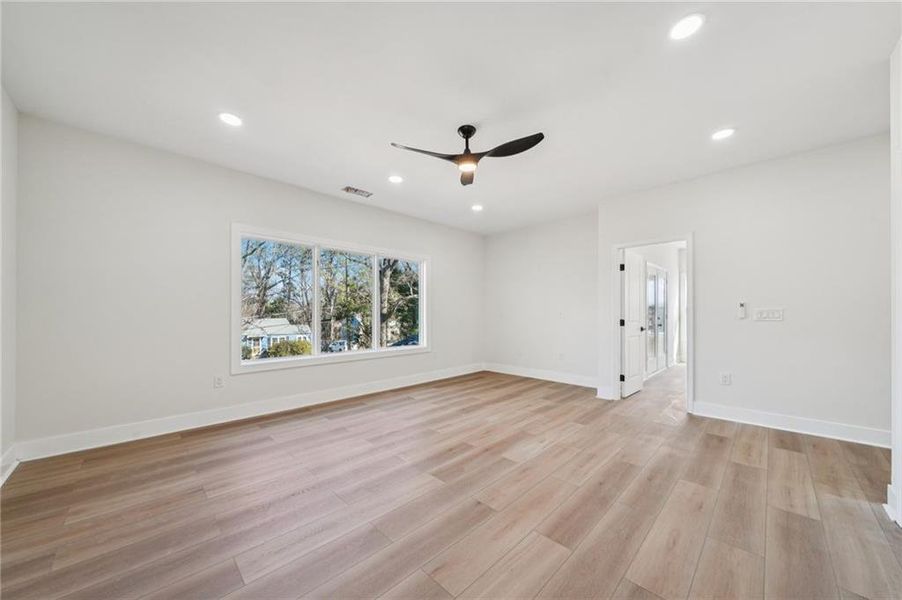 Spacious, unfurnished interior of a new home in , Atlanta (Image 19). Spacious, unfurnished interior of a new home in , Atlanta (Image 19).