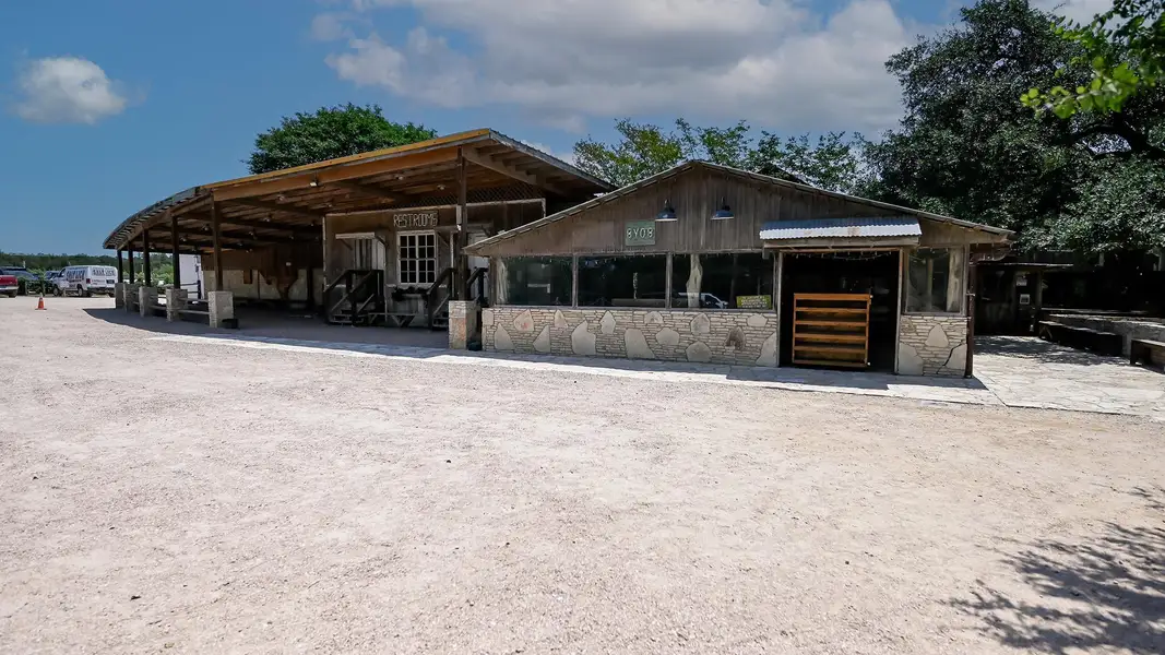 Community amenities in Parten 75'/85', Austin (Image 5).