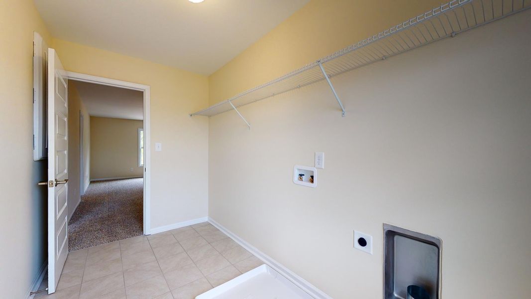 Representative unfurnished interior of a home built from the Fairfax A by JC Jackson Homes,LLC in Heritage Pointe, Newport (Image 20).