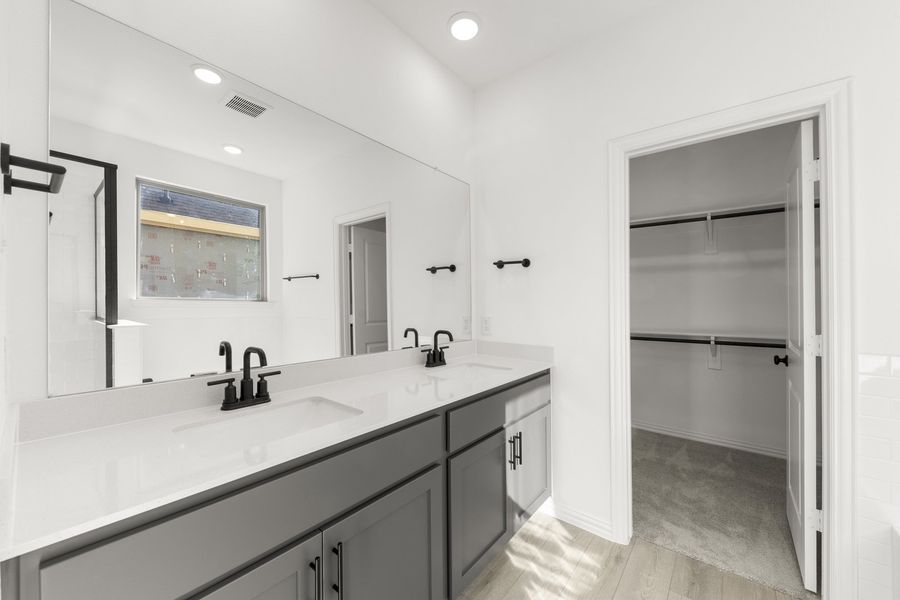 Dakota Home Plan by Ashton Woods