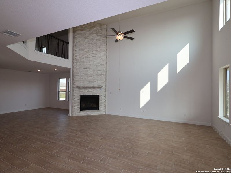 Spacious, unfurnished interior of a new home in Everly Estates, San Antonio (Image 12).