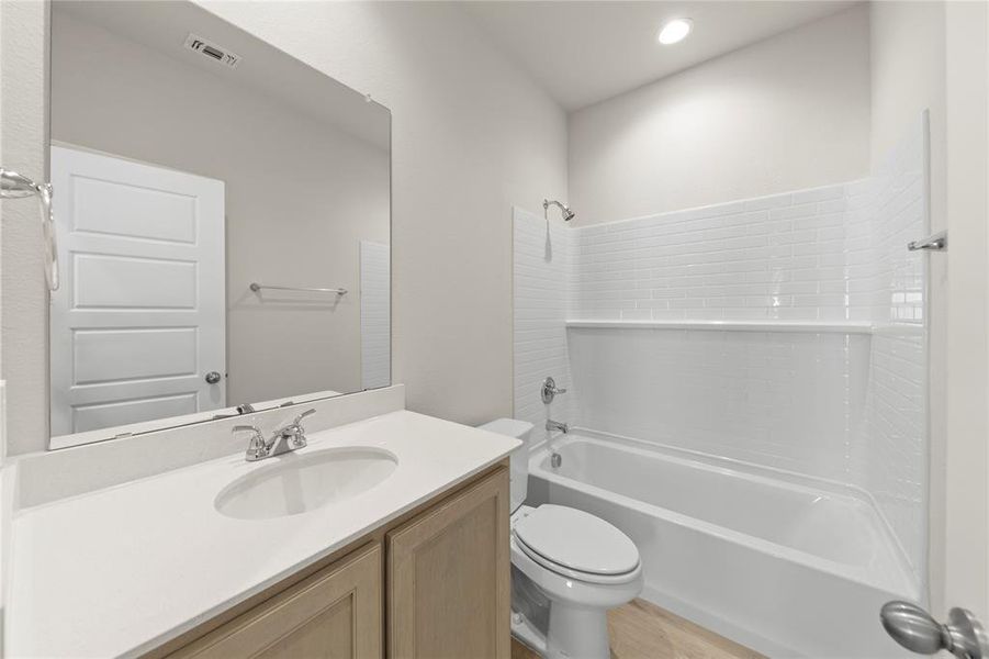 05. 1641 Meadow Crest - 2ND Bath