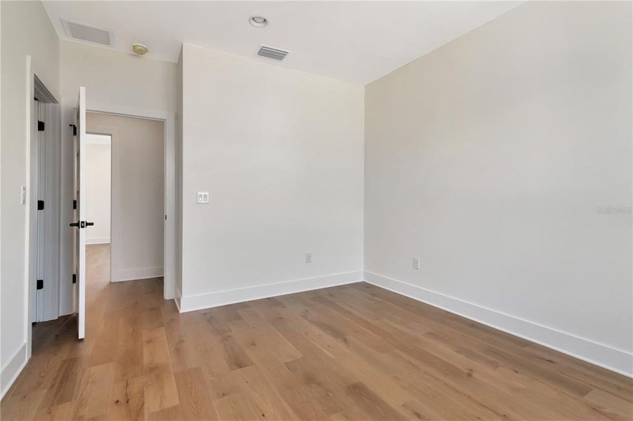 Spacious, unfurnished interior of a new home in , Tampa (Image 22). Spacious, unfurnished interior of a new home in , Tampa (Image 22).