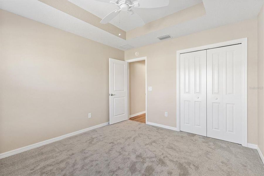 Spacious, unfurnished interior of a new home in , The Villages (Image 26).