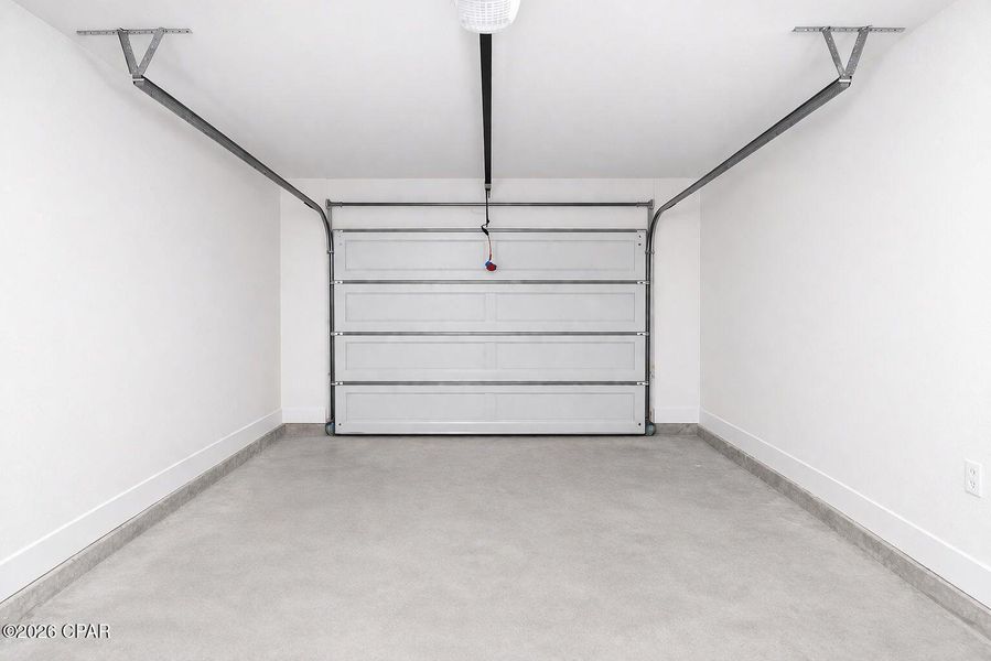 Spacious, unfurnished interior of a new home in Fox Glenn, Panama City (Image 20).