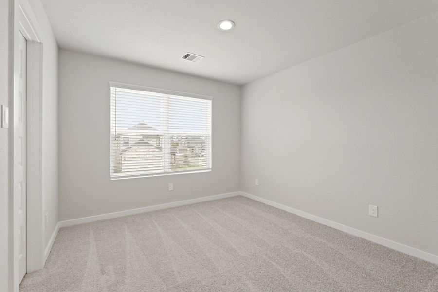 Spacious, unfurnished interior of a new home in Grand Oaks Village, Houston (Image 10). Spacious, unfurnished interior of a new home in Grand Oaks Village, Houston (Image 10).
