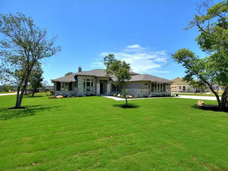 Representative exterior details of a home built from the Santa Barbara II by Giddens Homes in Scofield Farms Estates, Georgetown (Image 3).
