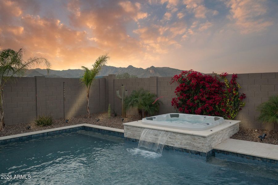 106_20076_W_Campbell_Art14_mls