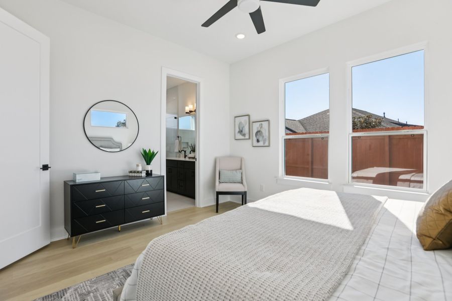 Furnished interior view inside a new home in Foxfield, Austin (Image 14).