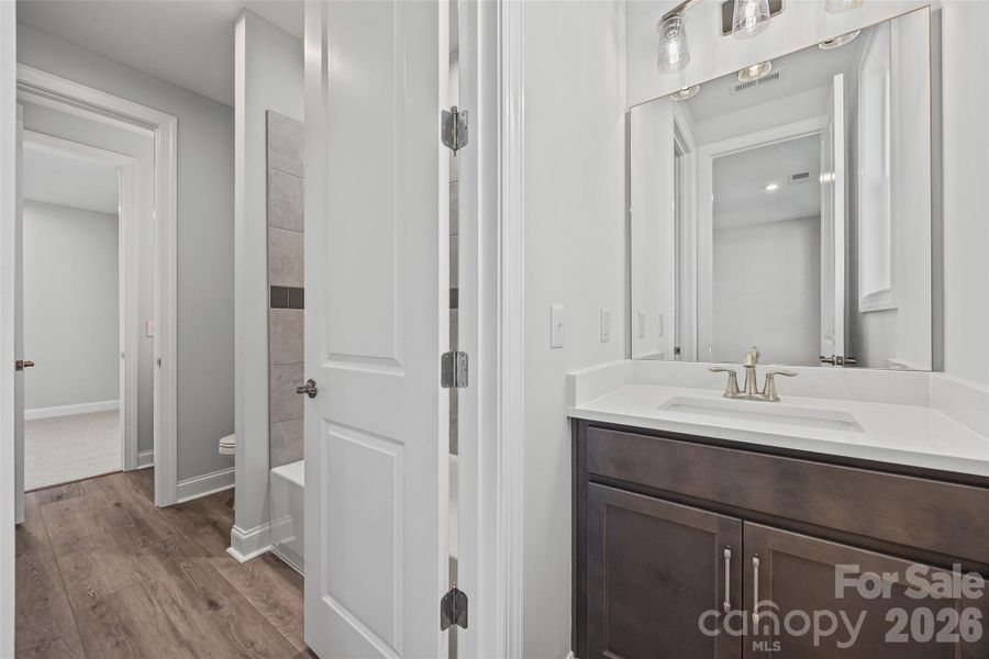 Furnished interior view inside a new home in Handsmill on Lake Wylie, York (Image 6).