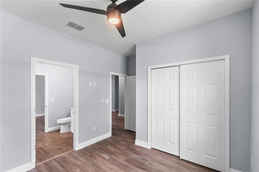 Spacious, unfurnished interior of a new home in , Deland (Image 21).