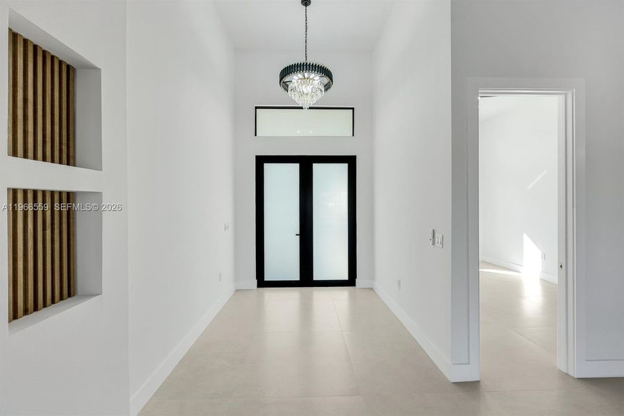 Spacious, unfurnished interior of a new home in , Cape Coral (Image 21).