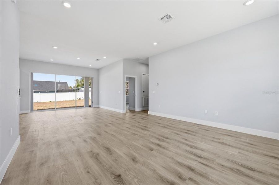 Spacious, unfurnished interior of a new home in , Ocala (Image 35).