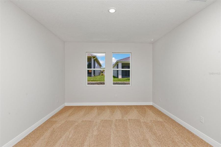 Spacious, unfurnished interior of a new home in Cherrywood Preserve, Ocala (Image 19).