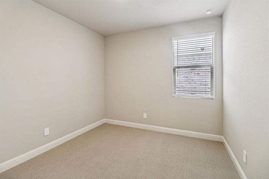 Spacious, unfurnished interior of a new home in Lakehaven - Premier Series, Farmersville (Image 26).