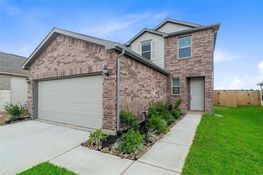 Don't delay - this gorgeous KB Home is move-in ready. Schedule your private tour today!