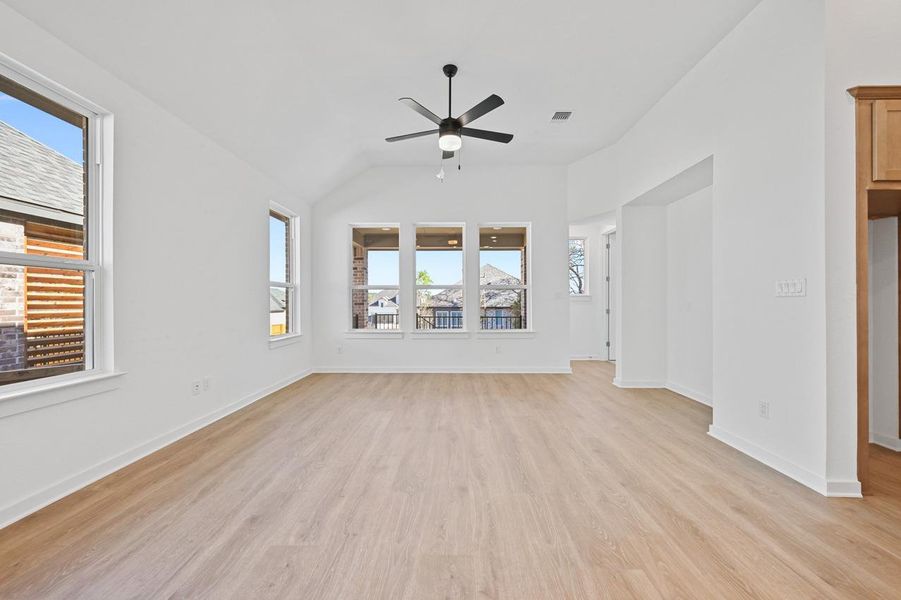 Spacious, unfurnished interior of a new home in 6 Creeks at Waterridge, Kyle (Image 11).