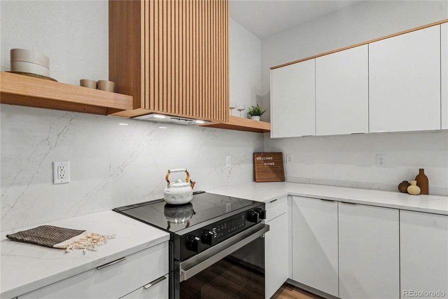 Image of a model home. Finishes, colors, and available options may differ from those shown.