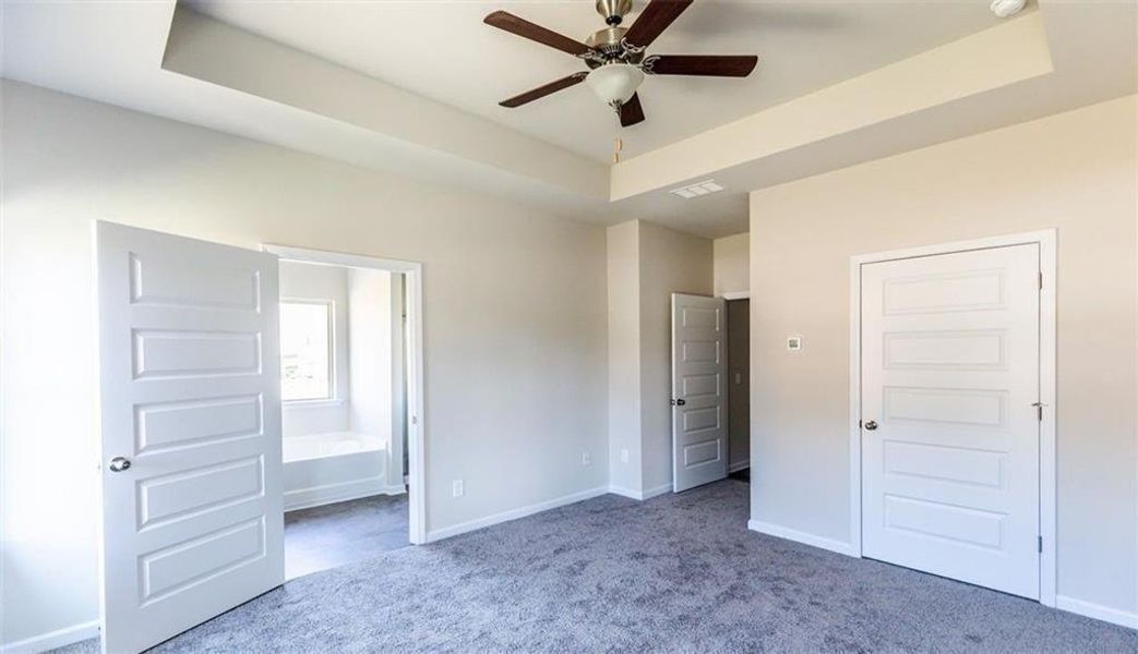 Spacious, unfurnished interior of a new home in Summerfield Place, Carrollton (Image 11).
