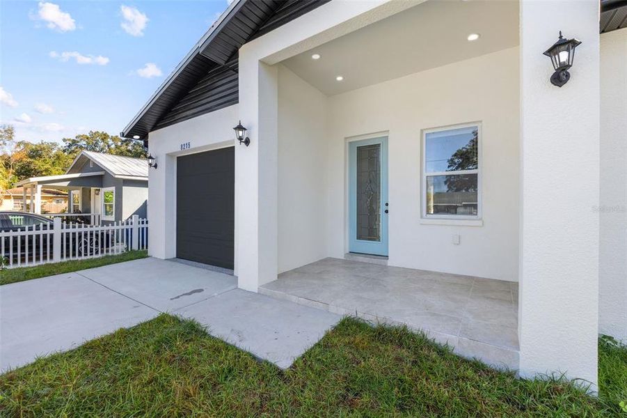Exterior details and patio area of a home in , Tampa (Image 3).