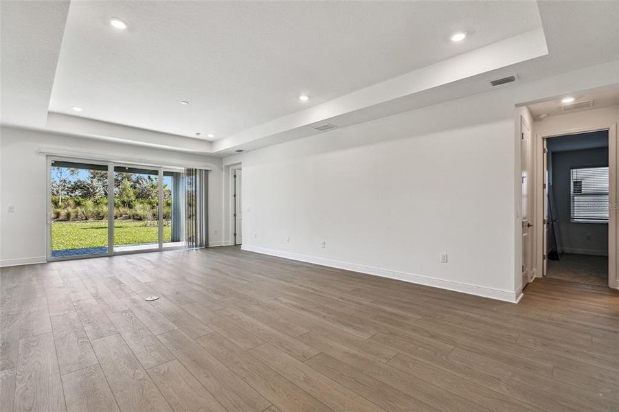 Spacious, unfurnished interior of a new home in Hawkstone, Sarasota (Image 42).