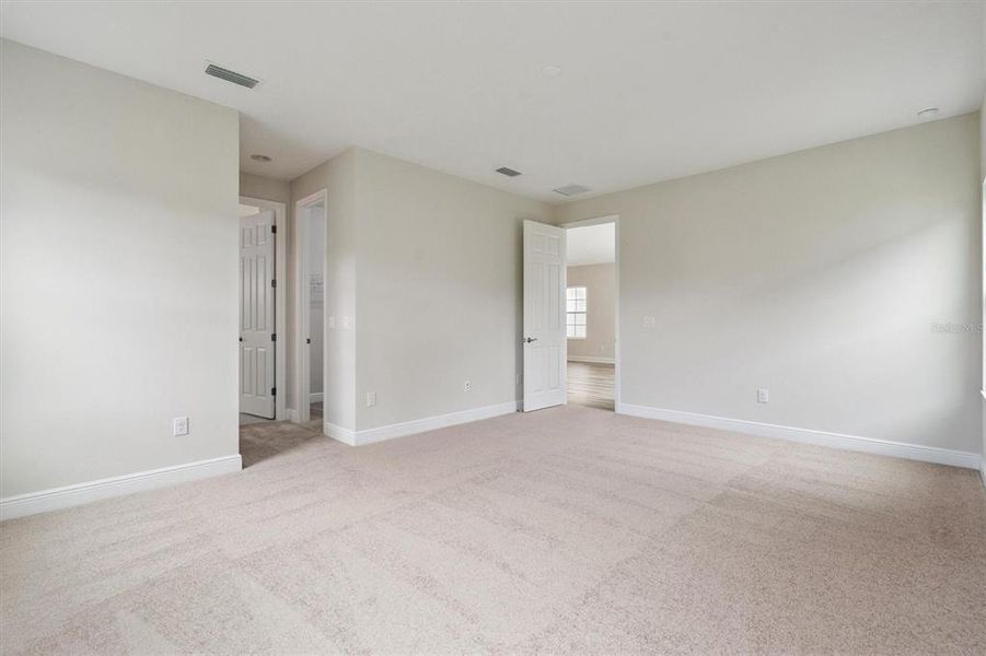 Spacious, unfurnished interior of a new home in Crosswind Ranch, Parrish (Image 11).