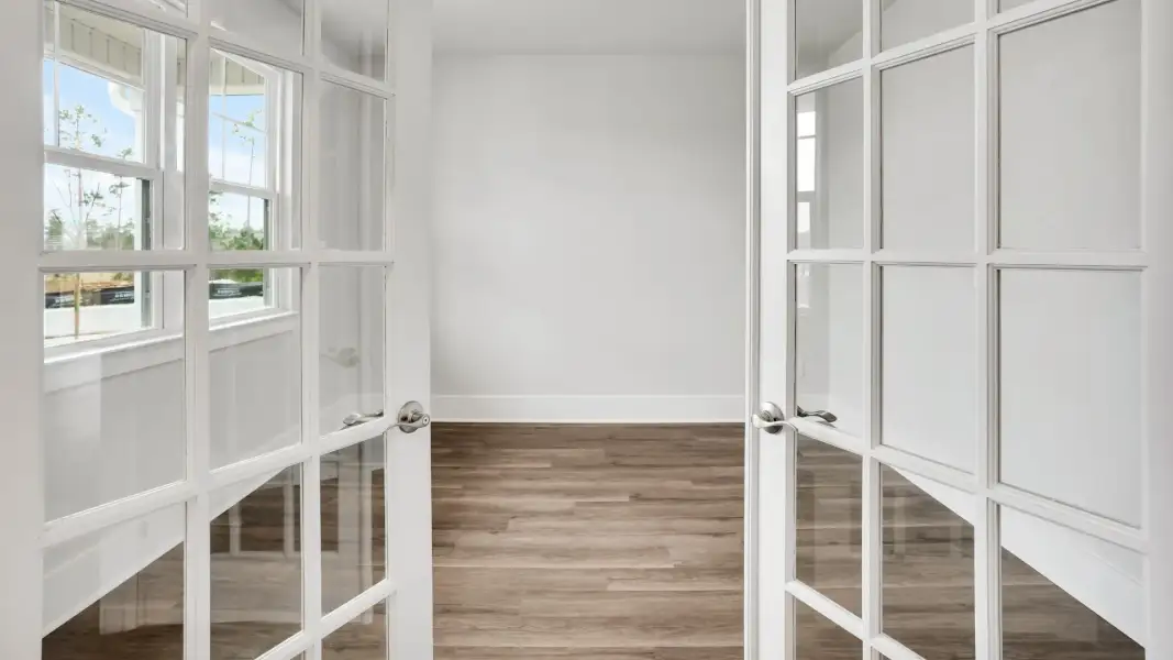 Spacious, unfurnished interior of a new home in Caspian Ridge, Richlands (Image 18). Spacious, unfurnished interior of a new home in Caspian Ridge, Richlands (Image 18).