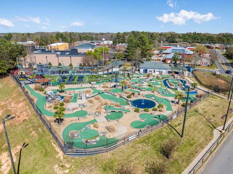 Community amenities in River Falls, Tega Cay (Image 26). Community amenities in River Falls, Tega Cay (Image 26).
